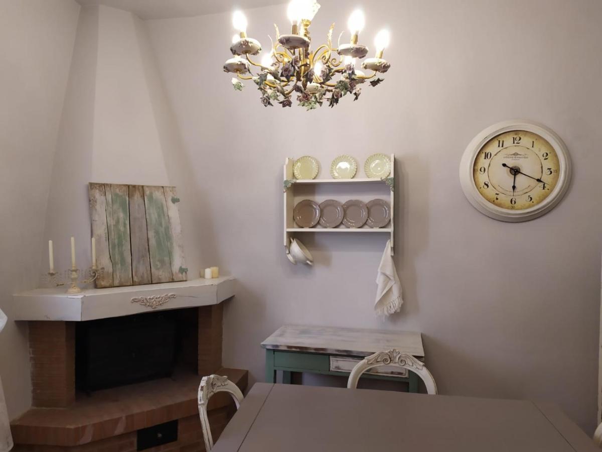 Borgo Antico Villa Lari Buitenkant foto