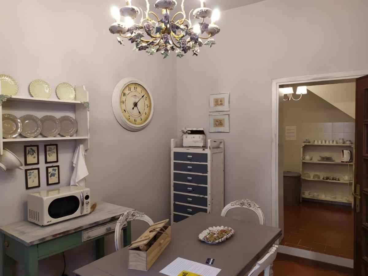 Borgo Antico Villa Lari Buitenkant foto